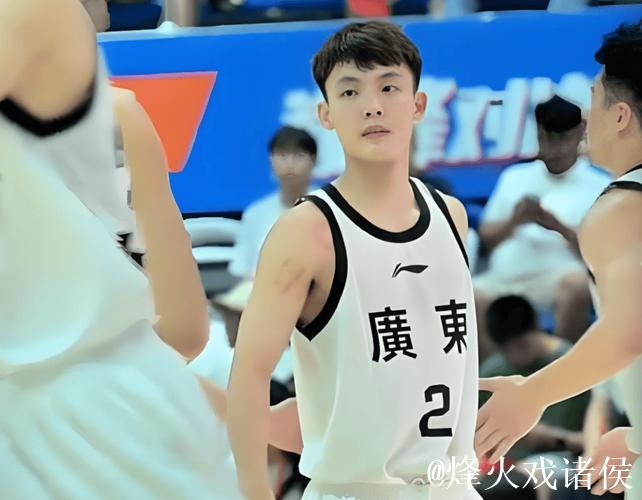 徐杰绝杀三分张洪硕砍18分 广东力克浙江喜获2连胜