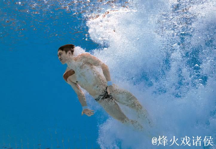 练俊杰勇夺全运会男子跳水个人全能金牌